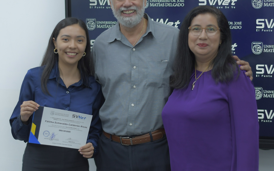4 estudiantes UJMD de carreras en tecnología recibieron una beca gracias a SVNET